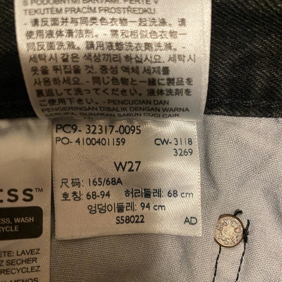 Levi’s - 501 Shorts - Picture 3 of 5